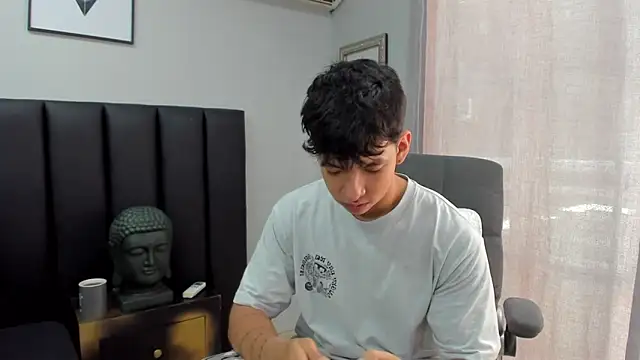 ISAAC CRYSTON online show from 03/19/25, 07:17