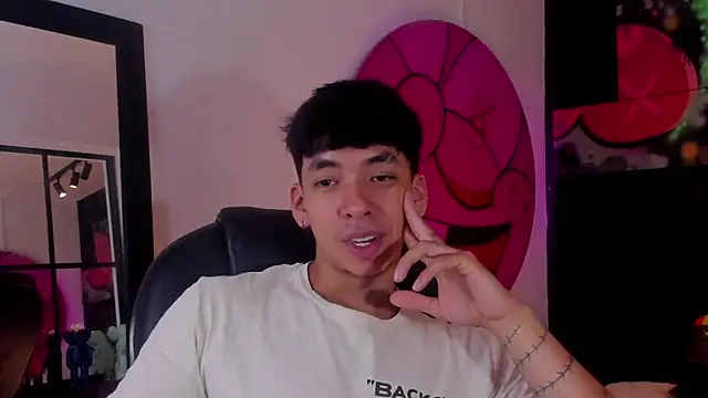 ISAAC CRYSTON online show from 09/11/25, 07:36