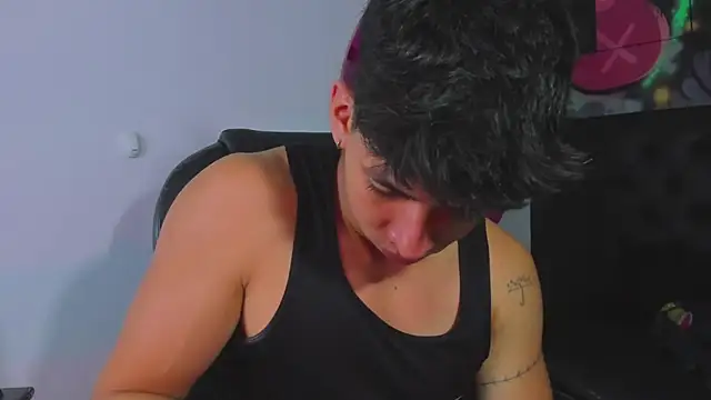 ISAAC CRYSTON online show from 10/01/25, 07:53