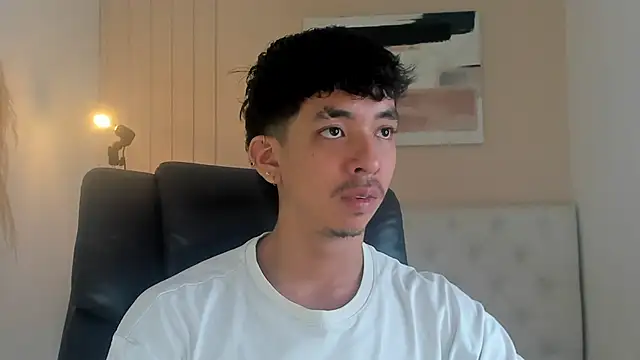 ISAAC CRYSTON online show from 11/07/25, 08:42