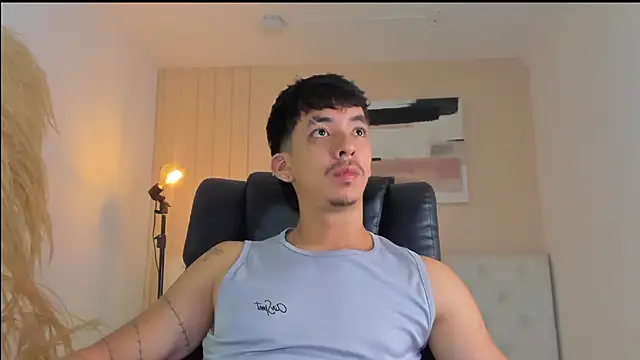 ISAAC CRYSTON online show from 11/19/25, 08:09