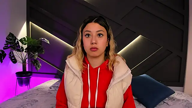 cloe palmer online show from 02/13/25, 07:31