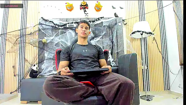 ANDRES STUD online show from 10/28/25, 04:05