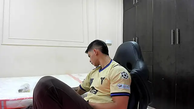 ANDRES STUD online show from 04/18/26, 04:27