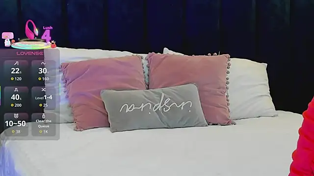 nattashaa7 online show from 10/13/25, 11:32