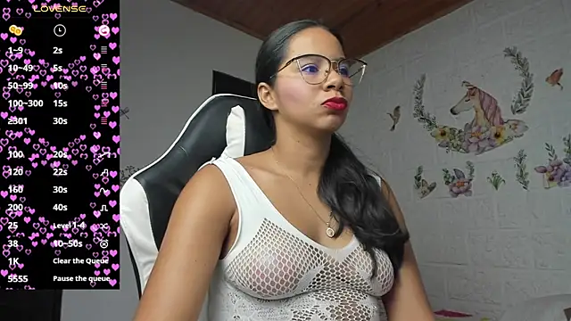 Snapshot of alisson_hoffman05 chatting on 07/09/26, 11:09 alisson hoffman05 online show from 07/09/26, 11:09