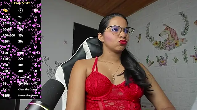 Snapshot of alisson_hoffman05 chatting on 07/23/26, 11:24 alisson hoffman05 online show from 07/23/26, 11:24