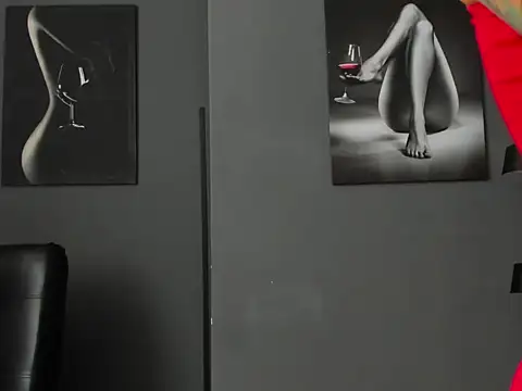 Snapshot of karlyjons12 chatting on 01/08/26, 05:04 karlyjons12 online show from 01/08/26, 05:04