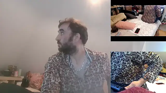 Snapshot of Mastersanges chatting on 10/13/25, 02:50 Mastersanges online show from 10/13/25, 02:50