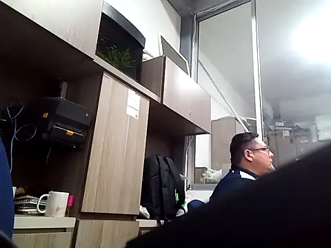 reyarturs13 online show from 09/12/25, 03:12