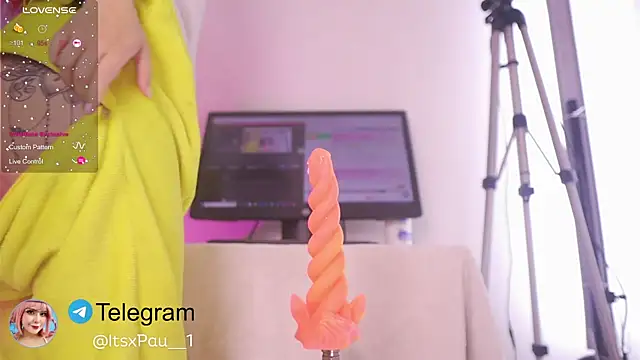 Neekito  online show from 11/28/25, 02:14