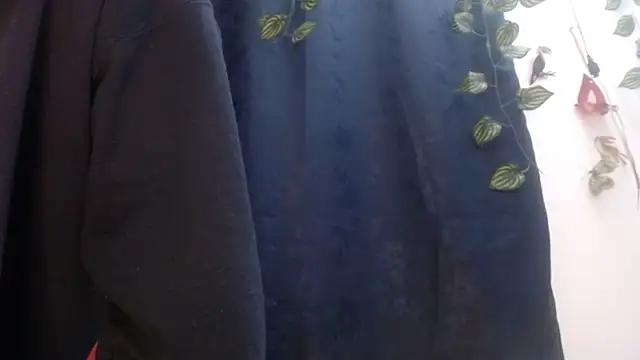 jeans and emma online show from 03/22/25, 11:21