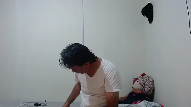 jeans and emma online show from 03/22/26, 07:23