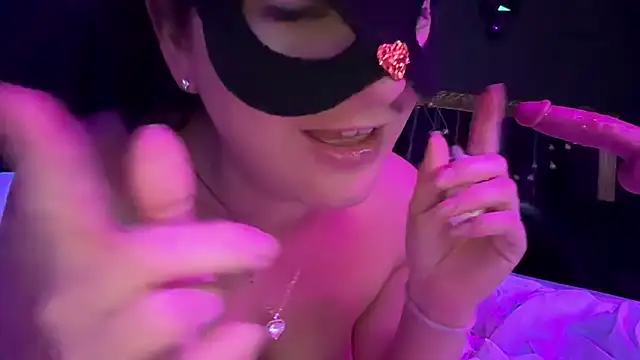 Loveblackzilla online show from 02/20/25, 11:42