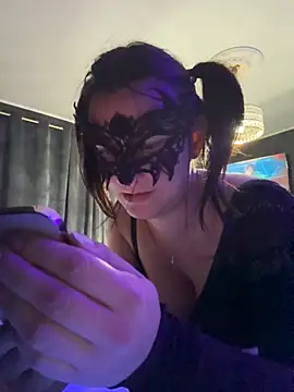 Loveblackzilla online show from 10/04/25, 12:58