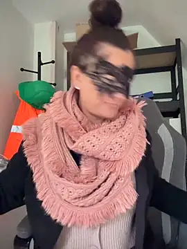 Loveblackzilla online show from 02/03/26, 12:43