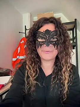 Loveblackzilla online show from 03/12/26, 12:22