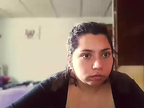 isabellapurple online show from 02/18/26, 07:32