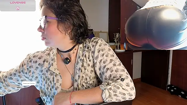 sophia dumont online show from 11/19/25, 10:21