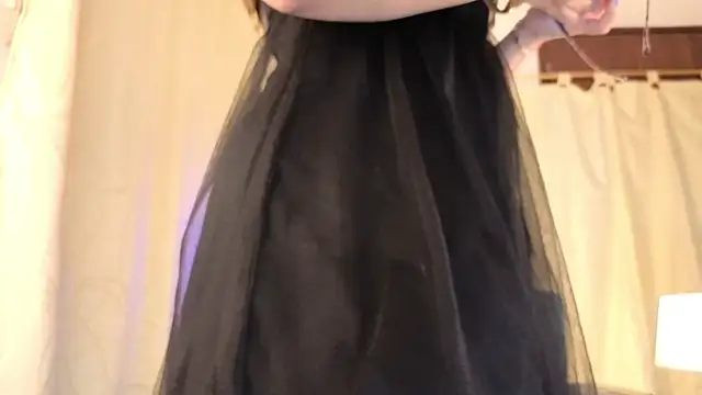 sophia dumont online show from 04/12/26, 12:15