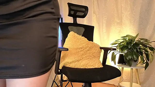 sophia dumont online show from 04/17/26, 10:18