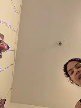 Snapshot of tastylolaaa chatting on 10/18/25, 03:31 tastylolaaa online show from 10/18/25, 03:31