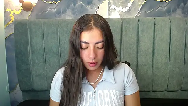 Snapshot of Emmaa_dia chatting on 10/23/25, 03:00 Emmaa dia online show from 10/23/25, 03:00