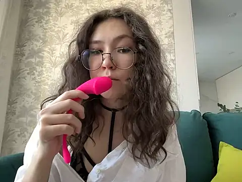 Tw1nFlame online show from 02/11/25, 04:11