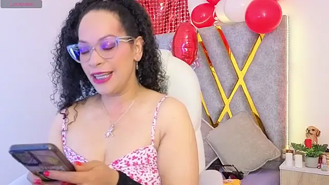 Cintiia Holmes online show from 02/15/26, 01:02