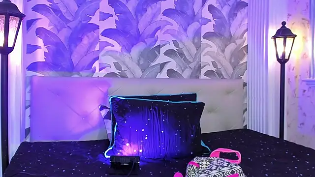 Sami Evanns online show from 10/10/25, 03:27