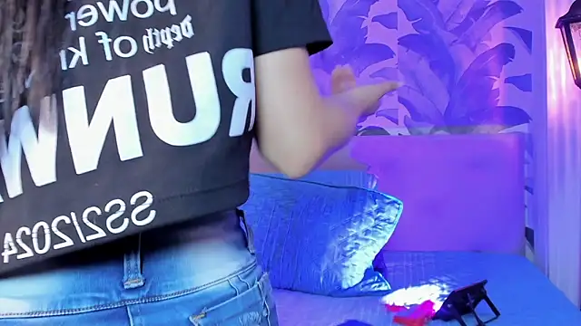 Sami Evanns online show from 11/17/25, 02:28