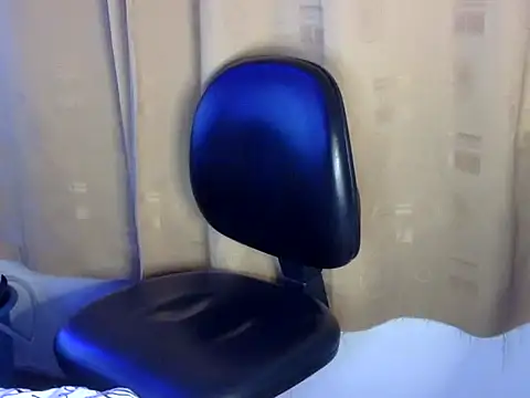 Snapshot of venusfranco_94 chatting on 04/25/26, 04:15 venusfranco 94 online show from 04/25/26, 04:15