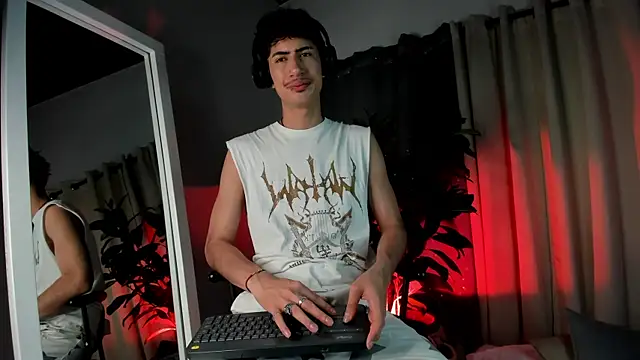 NovaaWheler online show from 10/13/25, 08:20