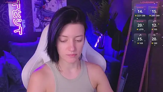 roxy riot  online show from 04/02/26, 01:25