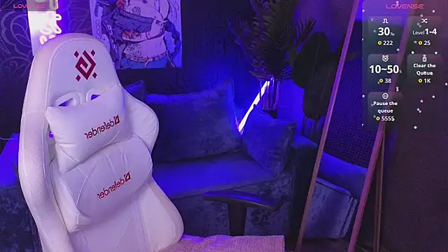 roxy riot  online show from 04/18/26, 01:31