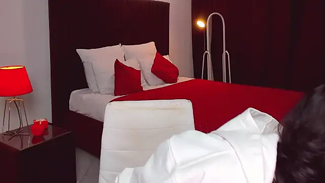 Snapshot of Suga_babe chatting on 09/25/25, 01:04 Suga babe online show from 09/25/25, 01:04