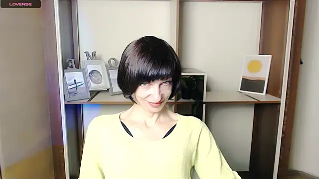  AngeliaFlow  online show from 10/10/25, 06:45