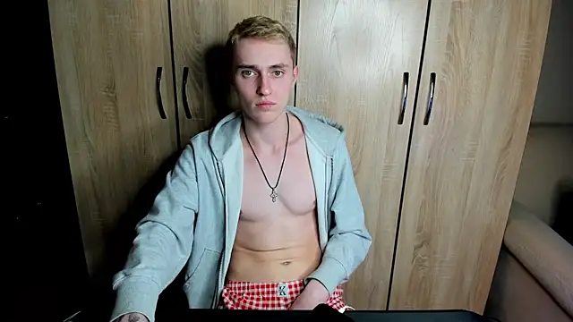 crazybottom99 online show from 03/08/25, 05:11