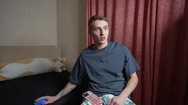 crazybottom99 online show from 10/12/25, 05:34