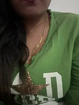 Deepcha1991 online show from 04/17/26, 11:41