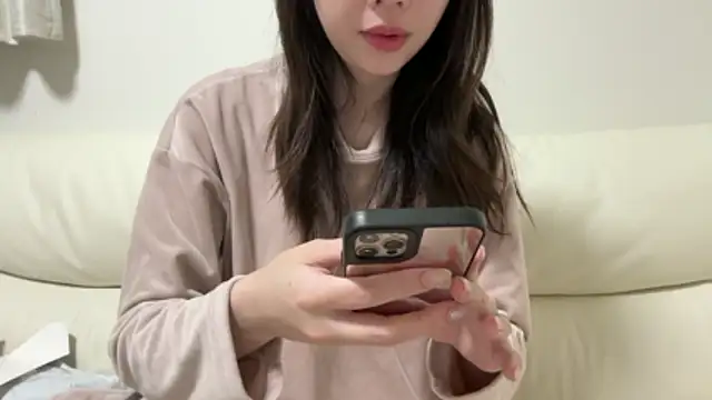 Snapshot of -KURUMI- chatting on 05/13/26, 08:01 -KURUMI- online show from 05/13/26, 08:01