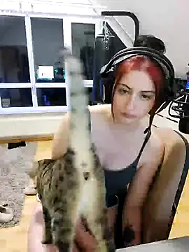 Gamergirl-Linela online show from 02/17/25, 06:26