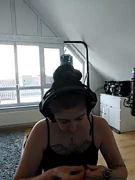 Gamergirl-Linela online show from 03/05/25, 03:29