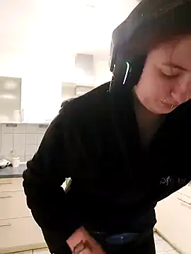 Gamergirl-Linela online show from 03/10/25, 07:50