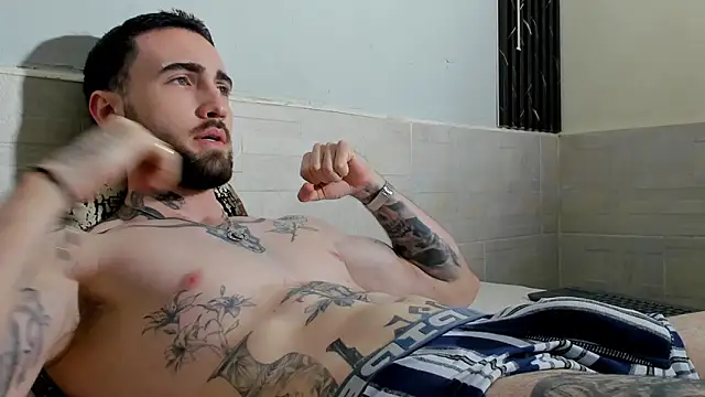 Luke davis01 online show from 02/21/25, 04:48