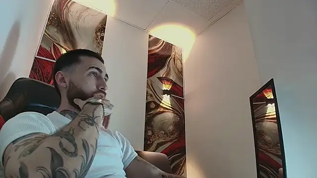 Luke davis01 online show from 12/16/25, 01:05