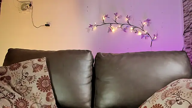 Sara Falak online show from 11/05/25, 01:11