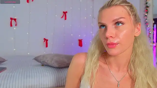 Nicole Hampton online show from 03/27/26, 05:12