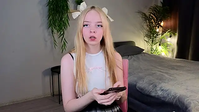 Bellla Murrr online show from 03/04/25, 09:32