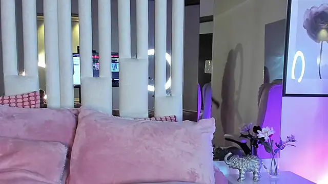 Cloee Rainbow1 online show from 03/17/26, 12:08